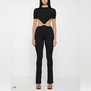 KNITTED BACKLESS JUMPSUIT - BLACK